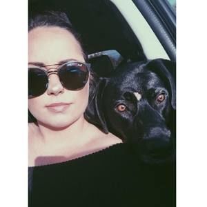 Meet your Posher, Emma alyse